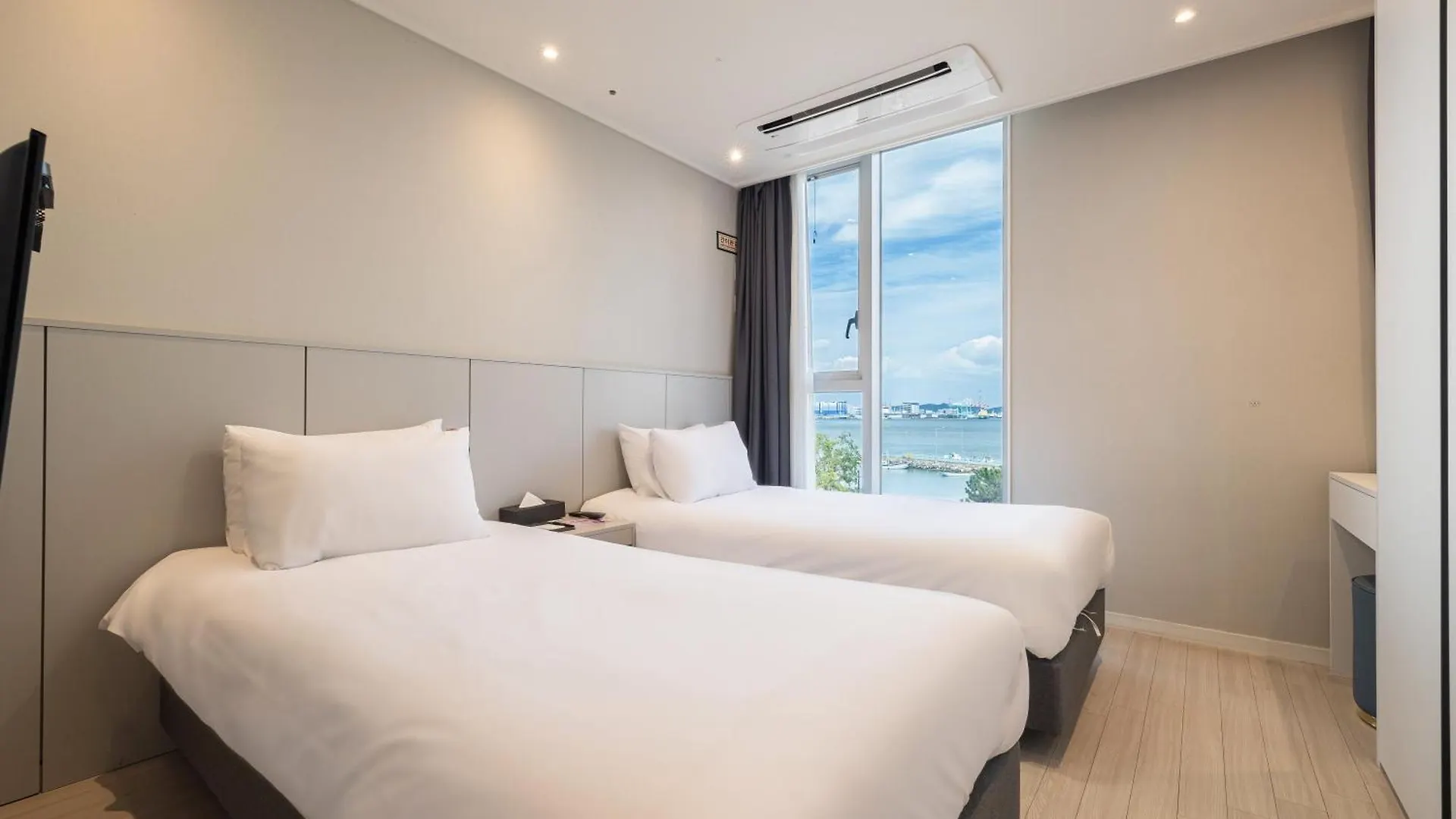 Отель Ocean Park 9 Инчон
